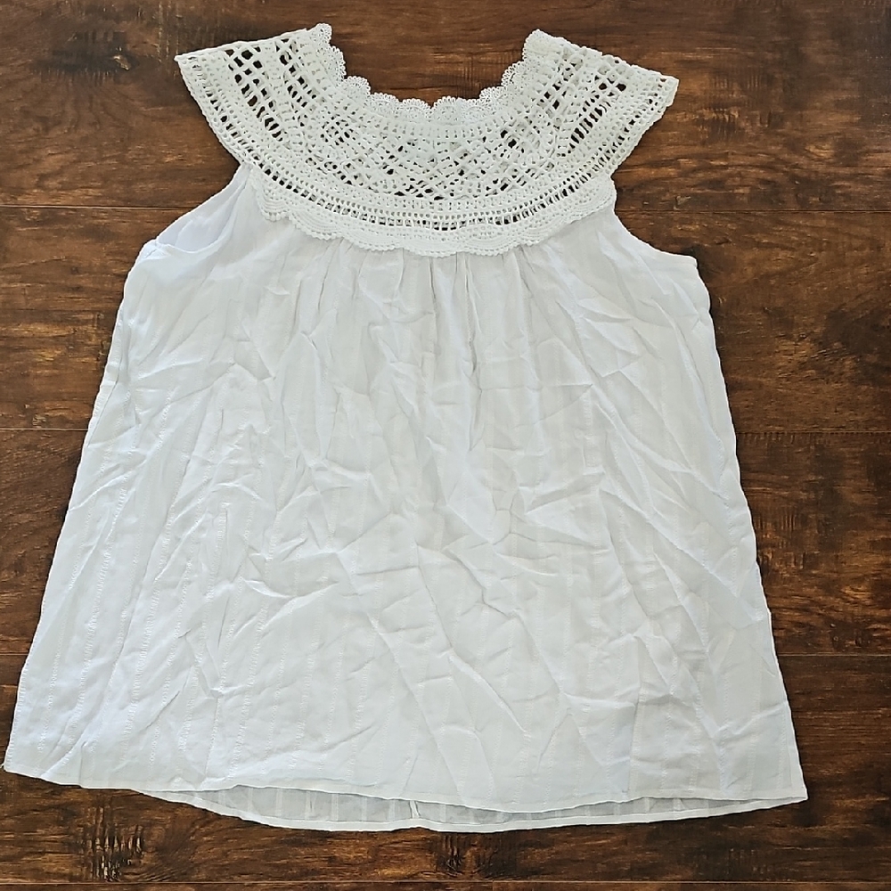 Women's White Crochet Yoke Sleeveless Camisole